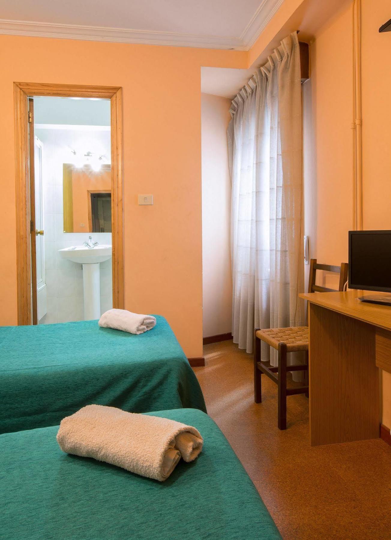 Lalín Pension Las Palmeras المظهر الخارجي الصورة